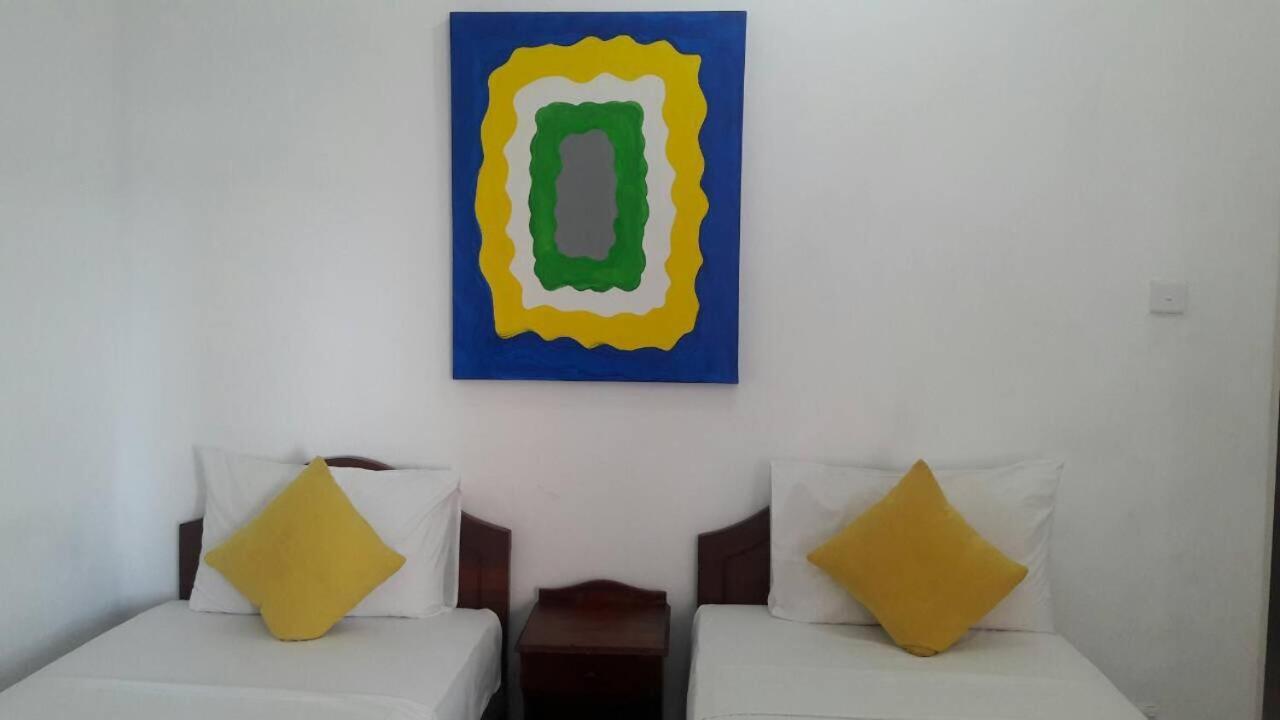 Sea View Hotel Colombo Buitenkant foto