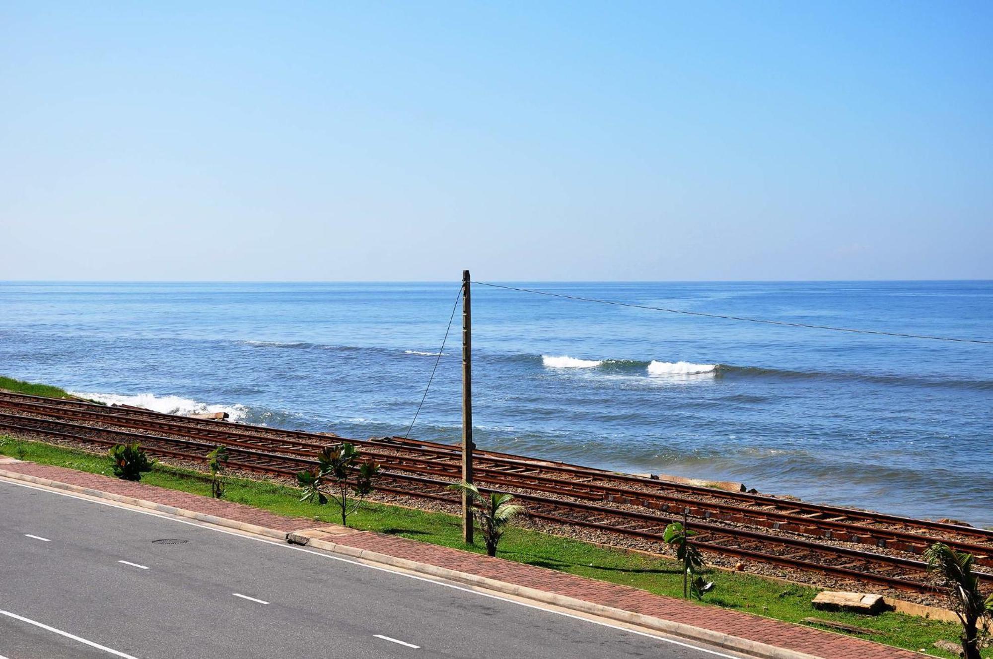Sea View Hotel Colombo Buitenkant foto