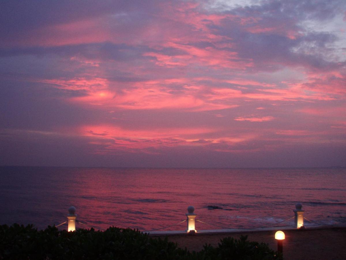 Sea View Hotel Colombo Buitenkant foto