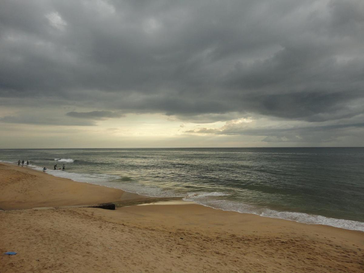 Sea View Hotel Colombo Buitenkant foto